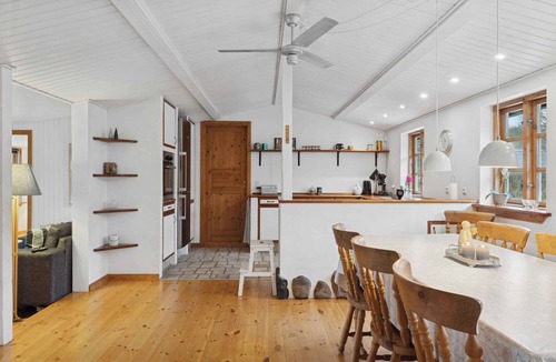 Borup House | Cozy cottage near swimming lake