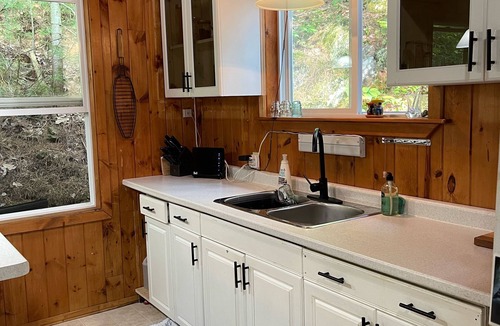 Minden Hills Cottage | Cozy Cottage Nestled Along the Gull River