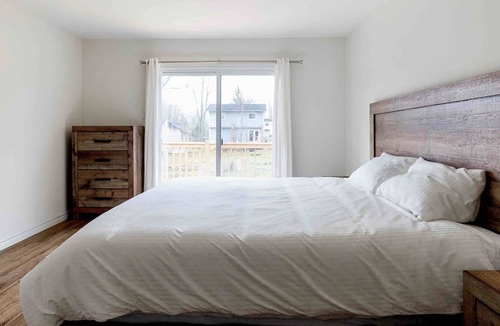 Keswick House | Cozy cottage "New Moon" by the Lake Simcoe