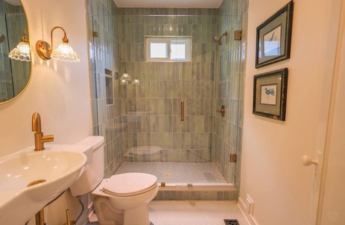 Cullman Cottage | Cozy Cottage - Newly Renovated - Minutes to Downtown - Fireplace - Sleeps 8