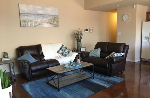 Lawton Condo | Cozy cottage on B close to Fort Sill