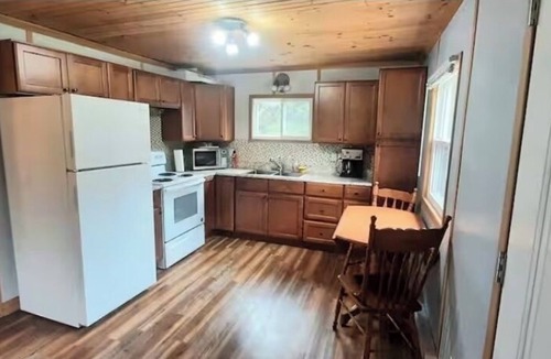 Tidnish Bridge Cottage | Cozy Cottage on Tidnish River *New Dock*