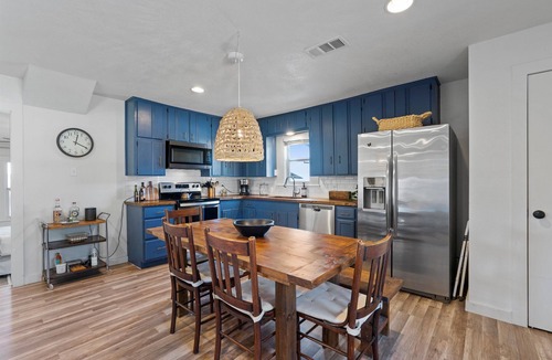 Oatmeal House | Cozy Cottage on Flat Creek - 5 min from Flat Creek Winery!