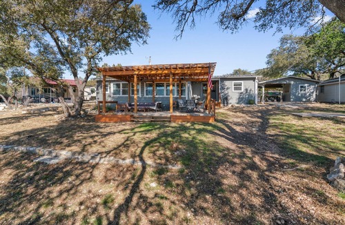 Oatmeal House | Cozy Cottage on Flat Creek - 5 min from Flat Creek Winery!