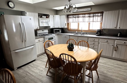 East Machias Cottage | Cozy Cottage on Hadley Lake