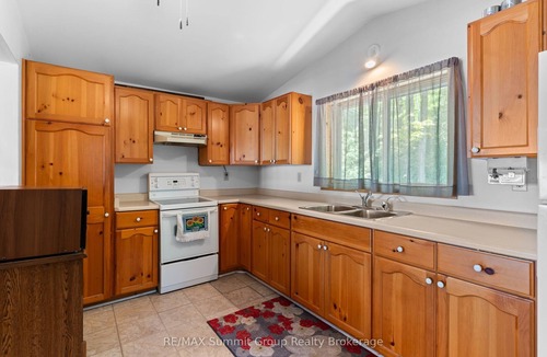 Grey Highlands Cottage | Cozy Cottage on Lake Eugenia in Beaver Valley
