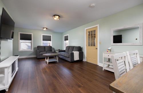 Warrensburg House | Cozy Cottage on Main