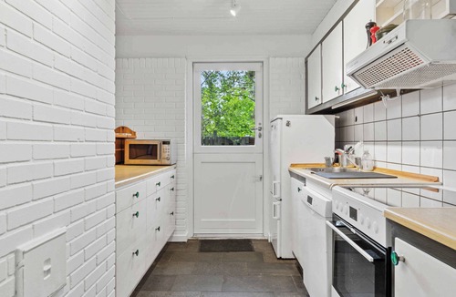 Hojby House | Cozy cottage on natural plot