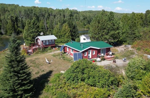 Timiskaming District Cottage | Cozy Cottage on Private Lake