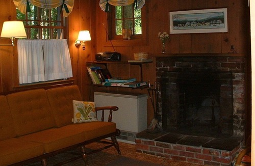 Holderness Cottage | Cozy Cottage on Quiet White Oak Pond