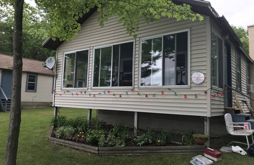 White Cloud Cottage | Cozy cottage on Robinson lake