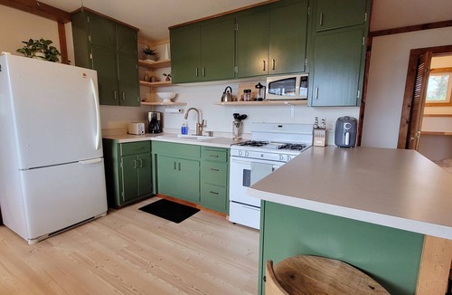 Brimson Cottage | Cozy Cottage on Stone Lake