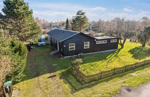 Smidstrup Strand House | Cozy Cottage Only 500 M From The Sea