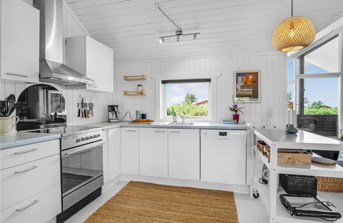 Trend House | Cozy cottage overlooking water and countryside in Trend Strand.