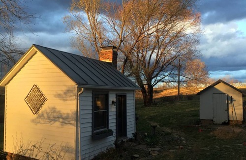 Batesville Cottage | Cozy Cottage Perfect for a Charming Charlottesville
