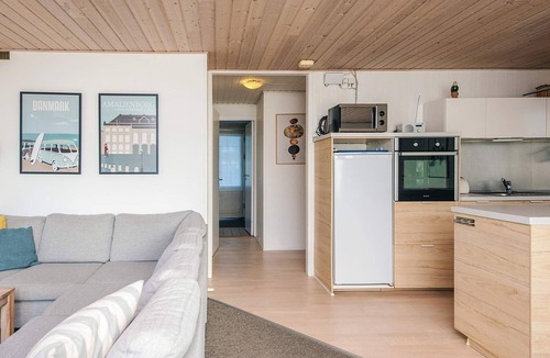Falen House | Cozy Cottage Retreat in Bork Havn-By Traum