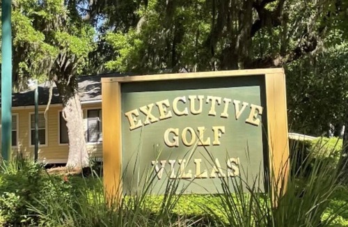 St. Simons Island Villa | Cozy cottage/studio - Pets welcome