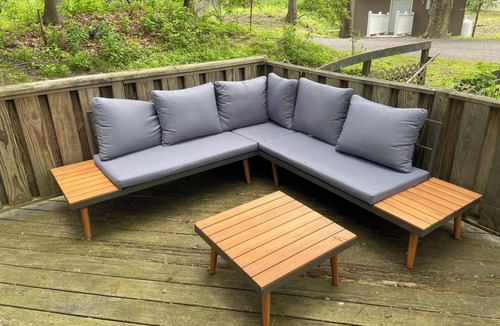 Woodcliff Park Cottage | Cozy Cottage Steps from the Beach in the North Fork