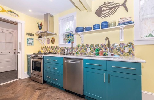 Cape May Cabin | Cozy Cottage | Steps from Congress Hall & Beach