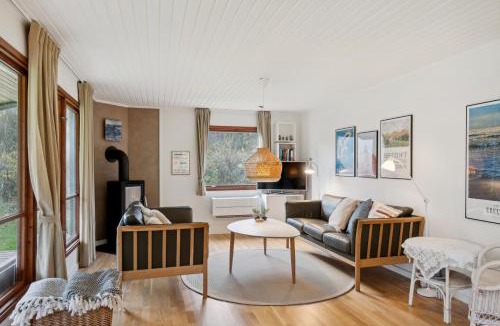 Lyngsbæk Strand House | Cozy Cottage Steps From Lyngsbæk Beach