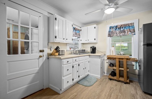 Newburyport House | Cozy Cottage steps from the beach !