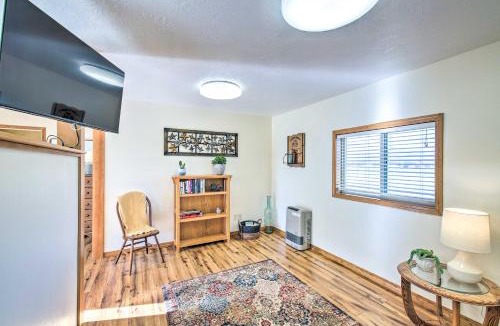 Grantsdale House | Cozy Cottage Studio Stunning Mountain Views!