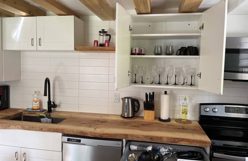 Township of Woolwich House | Cozy Cottage Style House by Grand River