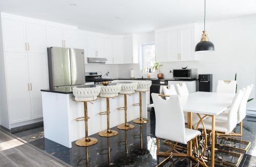 Brownsburg-Chatham Ski Chalet | Cozy Cottage, The Getaway in Quebec