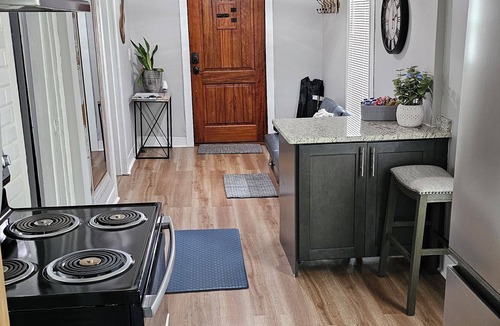 East Nashville Cottage | Cozy Cottage @ Trevecca