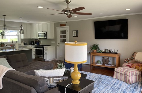 Lupton City House | Cozy Cottage