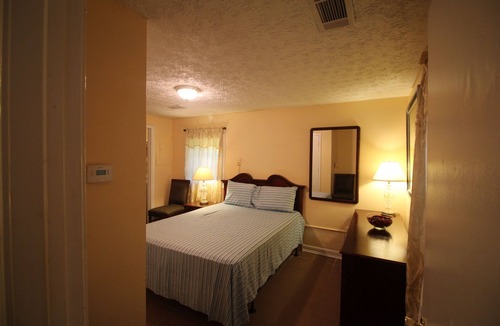Cedar Grove House | ........Cozy Cottage