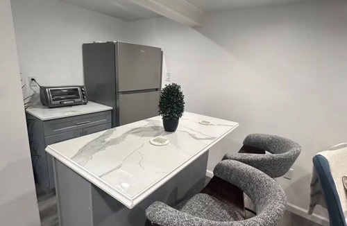 Hempstead House | Cozy Cottage