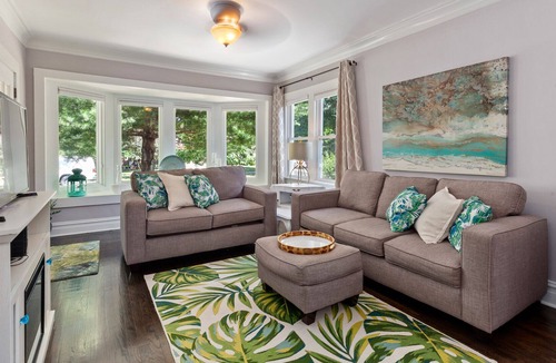 Oak Lawn House | Cozy Cottage