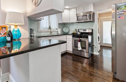 Oak Lawn House | Cozy Cottage