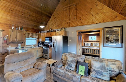 Sevierville Cabin | Cozy Cottage