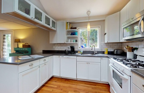 Woods Hole Cottage | Cozy cottage w/remodeled kitchen - less than a mile from Woods Hole Ferry