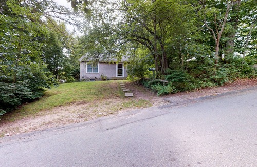 Woods Hole Cottage | Cozy cottage w/remodeled kitchen - less than a mile from Woods Hole Ferry
