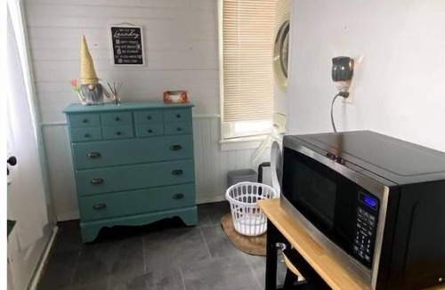 Prairie Du Chien House | Cozy Cottage w/private patio just 1 block to downtown. Packed with charm!