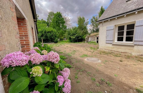 Poce-sur-Cisse Cottage | Cozy cottage with enclosed garden in Pocé-sur-Cisse