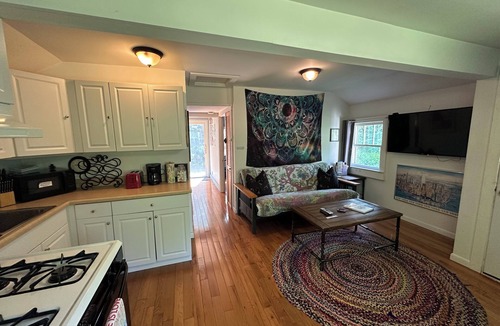 Mongaup Valley Cottage | Cozy Cottage with Woodstock Scavenger Hunt