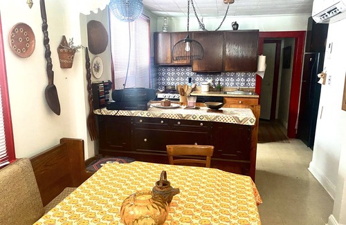Ellenville Cottage | Cozy Cottage with a Pond