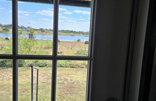 La Grange Cottage | Cozy Cottage With a View in La Grange