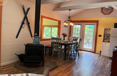 Alton Bay Cottage | Cozy cottage with beautiful lake views