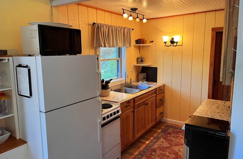 Alton Bay Cottage | Cozy cottage with beautiful lake views