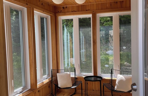 Saint Come Cottage | Cozy cottage with jacuzzi and access to lake