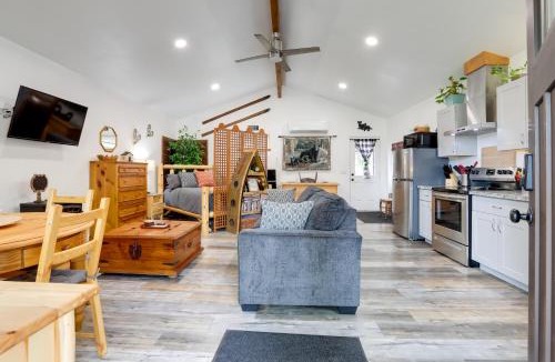 Placerville Apartment | Cozy Cottage with Park Pass, 1 Mi to Jenkinson Lake!
