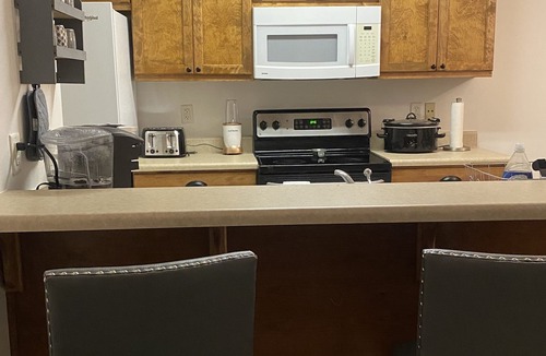 Abbeville Cottage | Cozy cottage with private boat dock on Lake Eufaula.