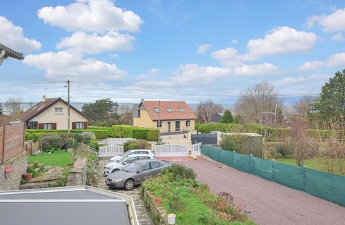 Ver-sur-Mer House | Cozy cottage with sea view.
