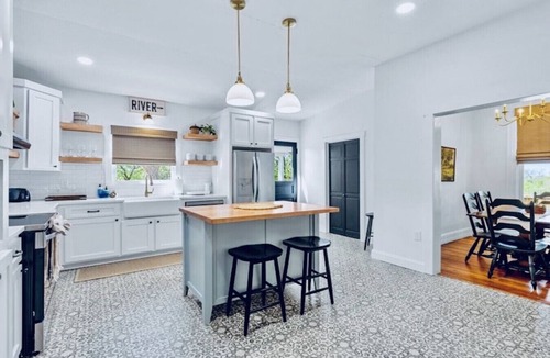 Brazos House | Cozy Cottage with Yard Near the Silos