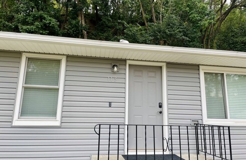 Council Bluffs House | Cozy Council Bluffs Bungalow 10 mins from Omaha